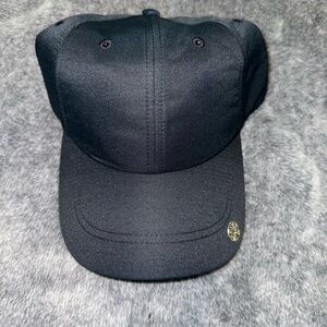 NWT Lilly Pulitzer black runaround hat